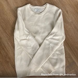 Very elegant Frank & Oak white knit!